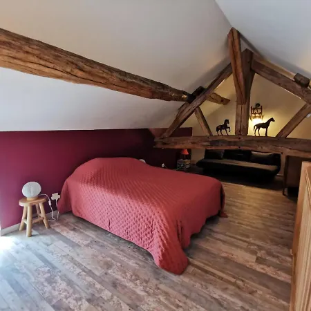 Holiday home Les Ecuries Saserang Mouilleron