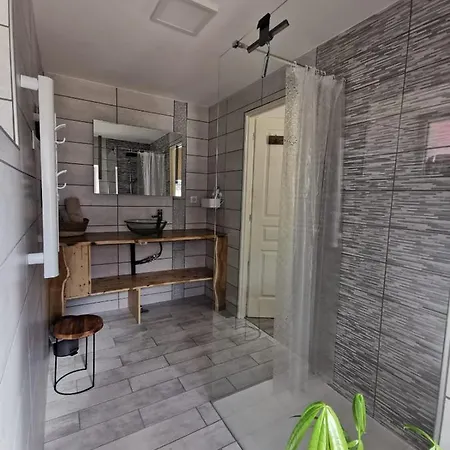 Les Ecuries Saserang Holiday home *